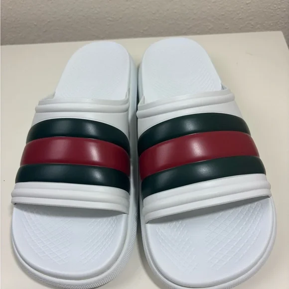 Gucci Men Size Web Slide - Picture 2 of 9